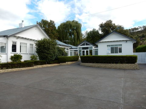 Walton House Bed & Breakfast - New Castle Holiday 0