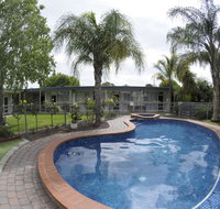 Warrina Motor Inn - New Castle Holiday