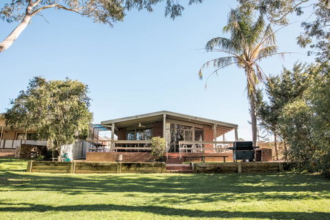 Water's Edge Bundalong - New Castle Holiday 1