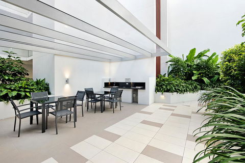 Waterford Apartments - New Castle Holiday 3