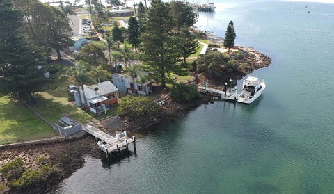 Waterfront Cottages - New Castle Holiday 0
