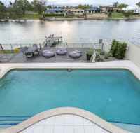 Waterfront Entertainer - New Castle Holiday