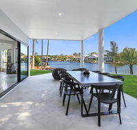 Waterfront Wonder Noosa Waters - New Castle Holiday