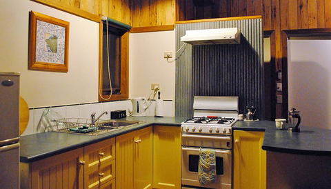 Bluegum Ridge Cottages - New Castle Holiday 16