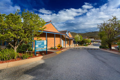 Blazing Stump Motel & Suites - New Castle Holiday 40