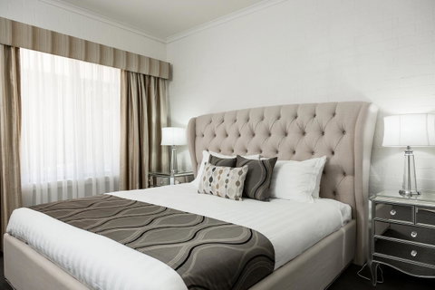 Blazing Stump Motel & Suites - New Castle Holiday 24