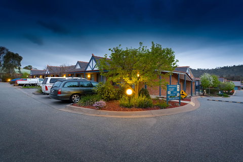 Blazing Stump Motel & Suites - New Castle Holiday 34