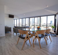 Flinders Luxury Penthouse - New Castle Holiday