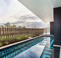 Complete Host 50 Claremont St Apartments - New Castle Holiday