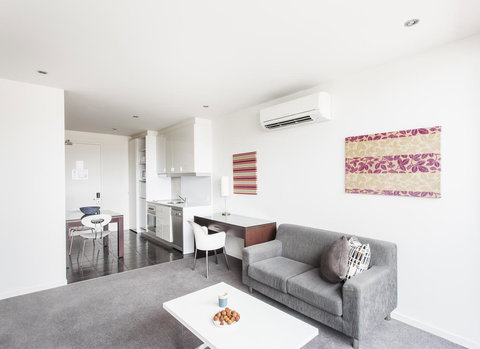 Punthill Williamstown - New Castle Holiday 8