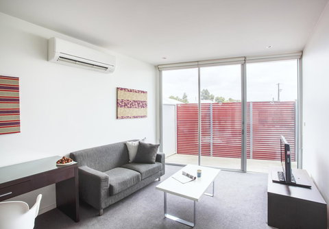 Punthill Williamstown - New Castle Holiday 3