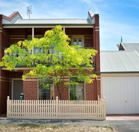 Turner Terrace - New Castle Holiday