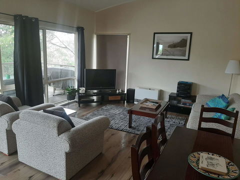 Elevated Holiday House Overlooks Tranquil Wetlands - New Castle Holiday 1