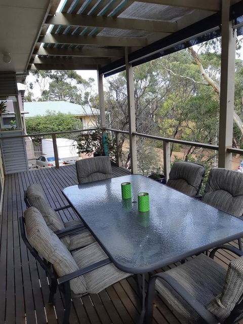 Elevated Holiday House Overlooks Tranquil Wetlands - New Castle Holiday 9