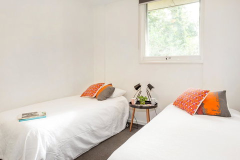 Melbourne Villa - New Castle Holiday 32