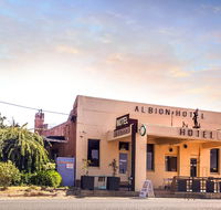 Albion Hotel and Motel Castlemaine - New Castle Holiday