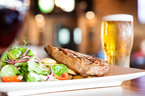 Nightcap At Excelsior Hotel - New Castle Holiday 35