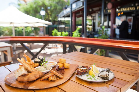 Nightcap At Excelsior Hotel - New Castle Holiday 36