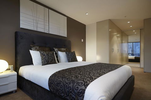 Melbourne Luxury Collection - New Castle Holiday 23
