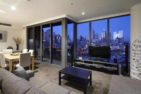 Melbourne Luxury Collection - New Castle Holiday 7