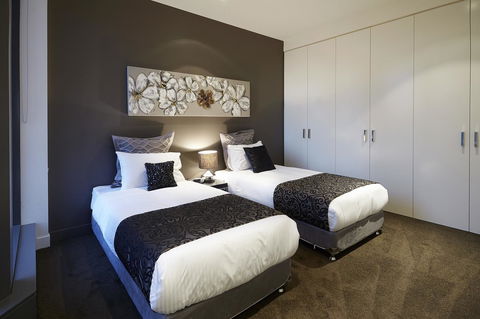 Melbourne Luxury Collection - New Castle Holiday 16