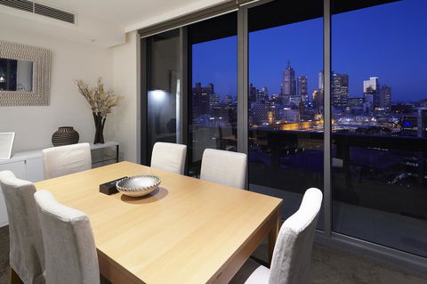 Melbourne Luxury Collection - New Castle Holiday 6
