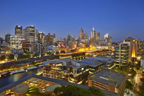 Melbourne Luxury Collection - New Castle Holiday 5