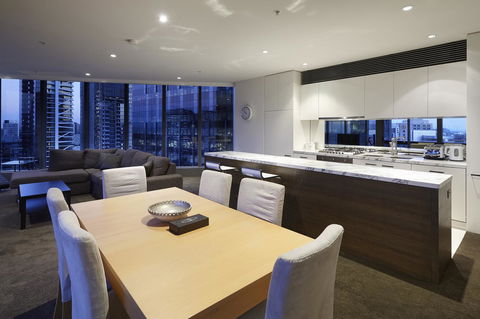 Melbourne Luxury Collection - New Castle Holiday 3