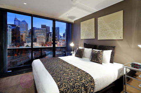 Melbourne Luxury Collection - New Castle Holiday 21