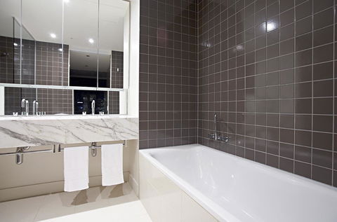 Melbourne Luxury Collection - New Castle Holiday 37