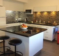 Austral Place 88 via Merri River - New Castle Holiday