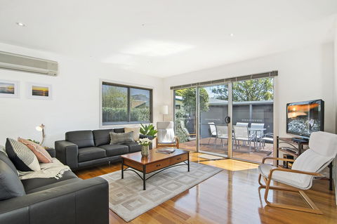 Bask At The Glade - Rejuvenate Stays - New Castle Holiday 0