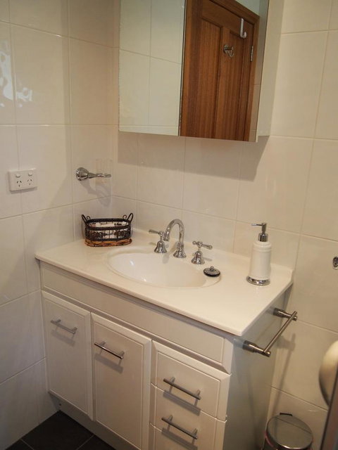 Bundjil Studio - New Castle Holiday 28