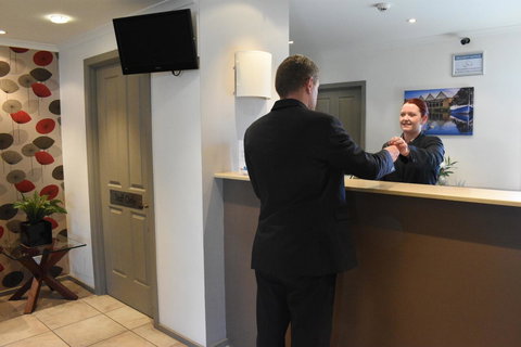 Quest Warrnambool - New Castle Holiday 1