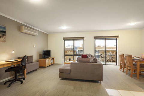 Quest Warrnambool - New Castle Holiday 15