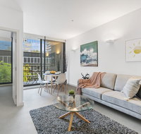 Complete Host Leopold Apartments - New Castle Holiday