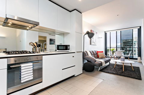 Complete Host Leopold Apartments - New Castle Holiday 25