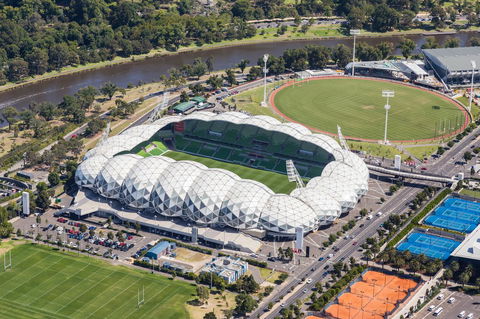 Complete Host Leopold Apartments - New Castle Holiday 23