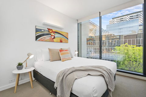 Complete Host Leopold Apartments - New Castle Holiday 15