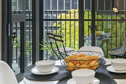 Complete Host Leopold Apartments - New Castle Holiday 5