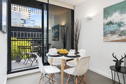 Complete Host Leopold Apartments - New Castle Holiday 3