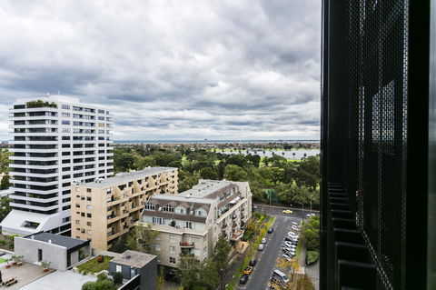 Complete Host Leopold Apartments - New Castle Holiday 18