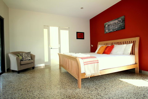 3 Bells Alpine Cottage - New Castle Holiday 6