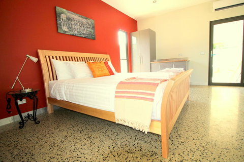 3 Bells Alpine Cottage - New Castle Holiday 5