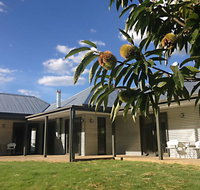 3 Bells Alpine Cottage - New Castle Holiday