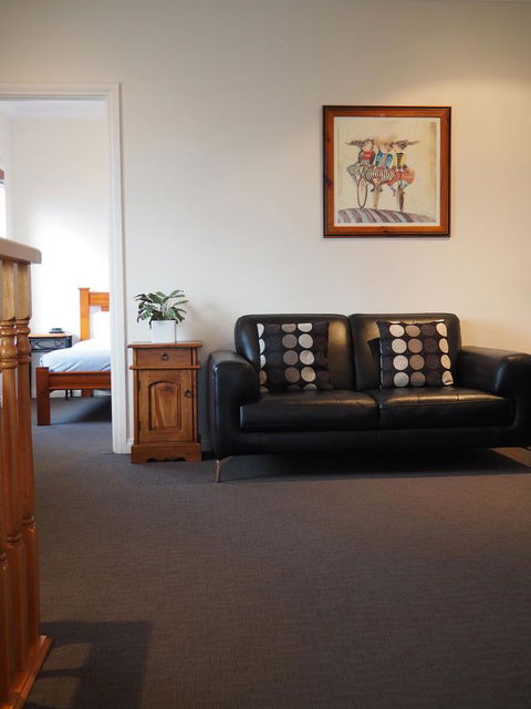 Beechwood Apartment - New Castle Holiday 17