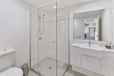 Aquarius Kawana - New Castle Holiday 10