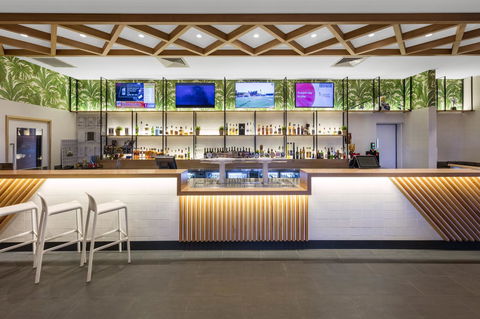 Ramada By Wyndham Marcoola Beach - New Castle Holiday 33