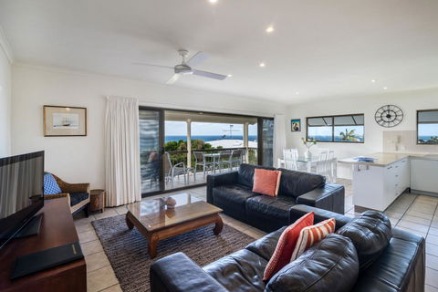 Sunseeker Holiday Apartments - New Castle Holiday 22