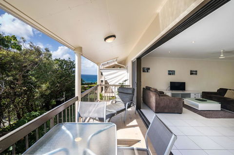 Sunseeker Holiday Apartments - New Castle Holiday 0
